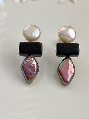 E147-Handmade Agar Wood And Premium Coin Pearl And Purple Diamond Pearl Earring